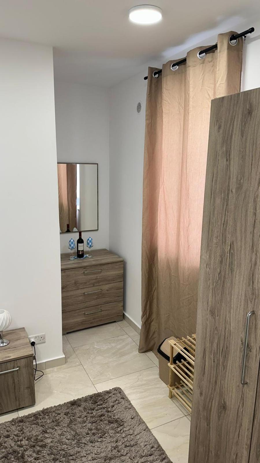 Your Elegant Home Away From Home Shared Apartment Only With Host Żebbuġ Exterior foto
